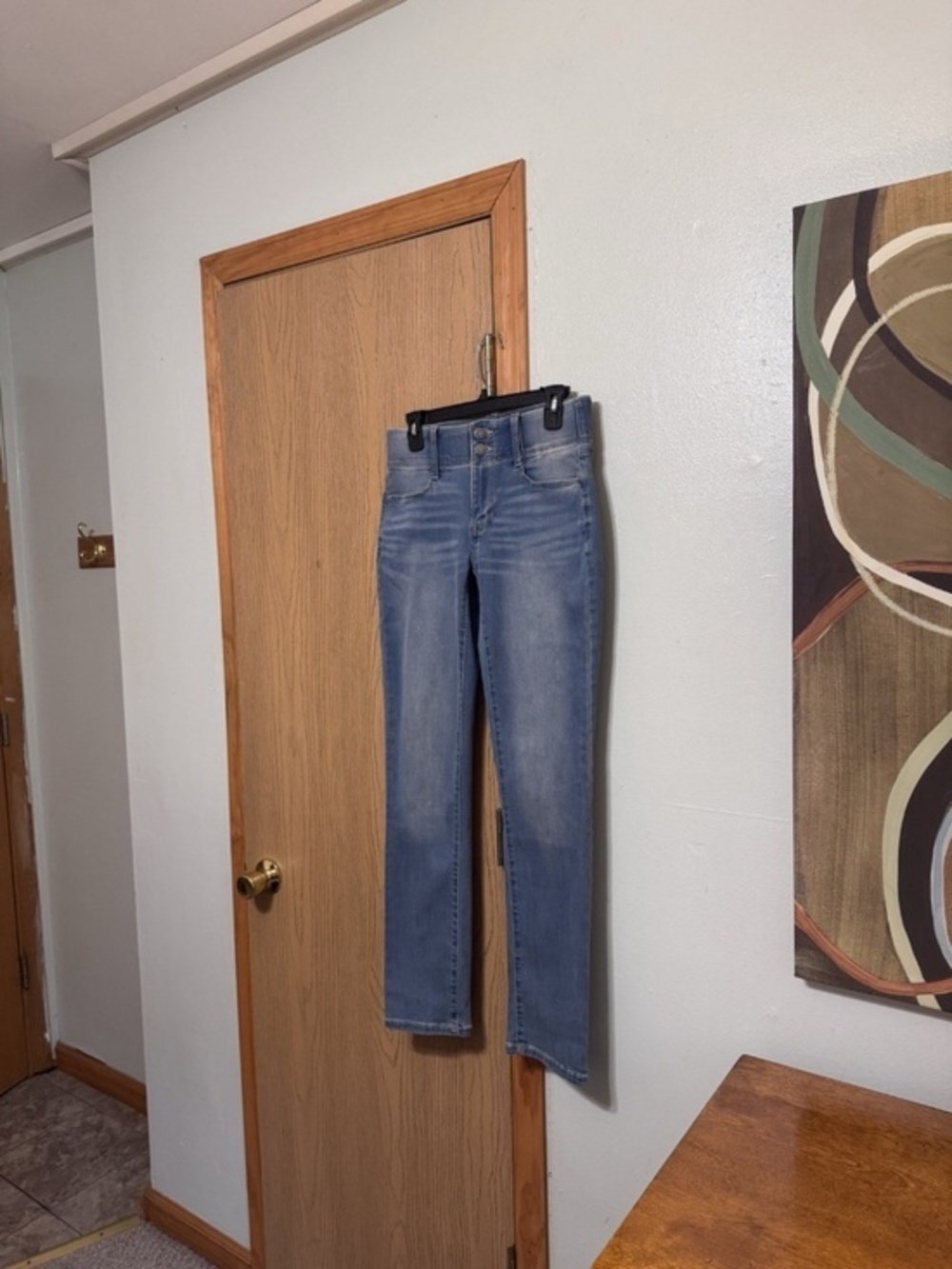 Nine West "Slim Straight" Size 4 Medium Wash Mid-Rise Slim/Straight Leg Jeans